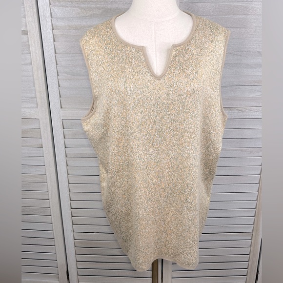 FASHION BUG Sleeveless V Neck Sweater Peach/White/Green-22/24 - Picture 1 of 4